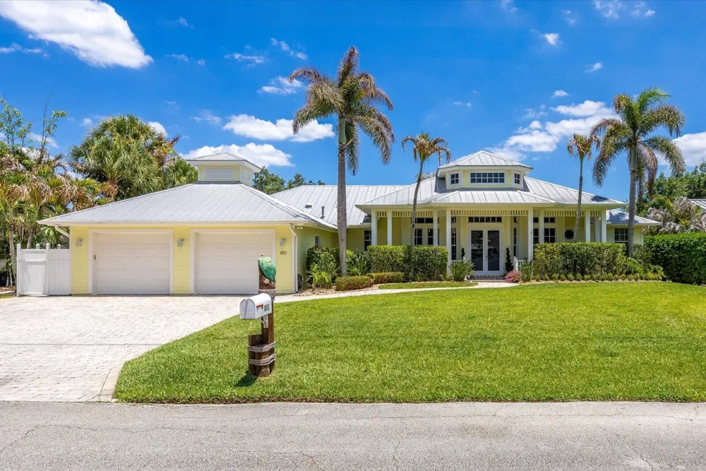 851 SW Pine Tree Lane Palm City, FL 34990