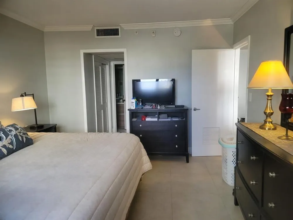 3000 S Ocean Drive #302 Hollywood, FL 33019