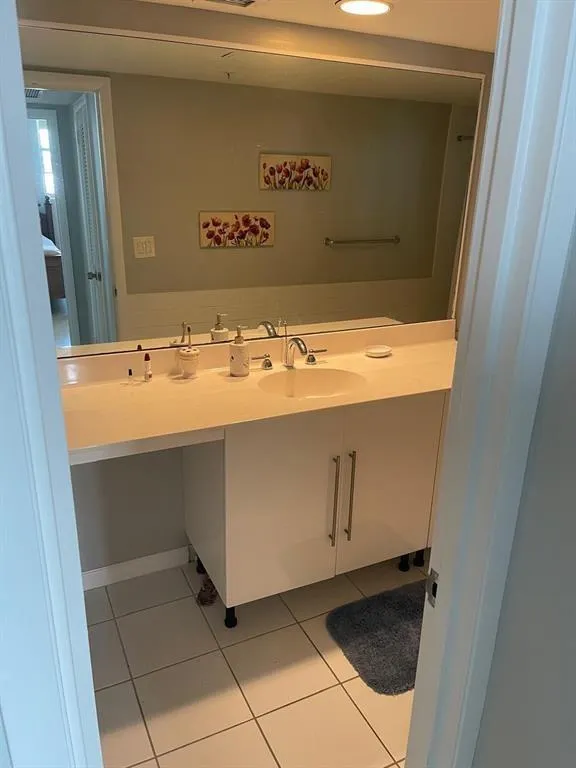 3000 S Ocean Drive #302 Hollywood, FL 33019