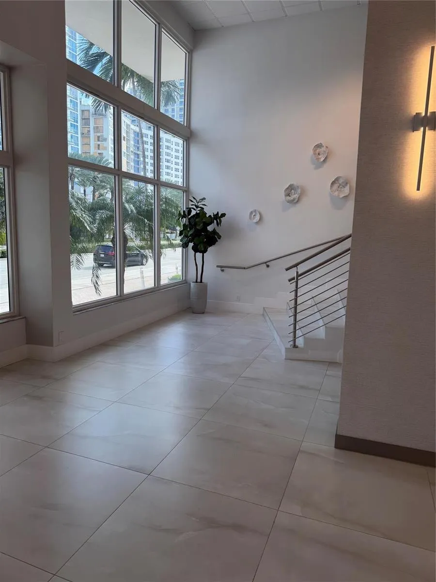 3000 S Ocean Drive #302 Hollywood, FL 33019