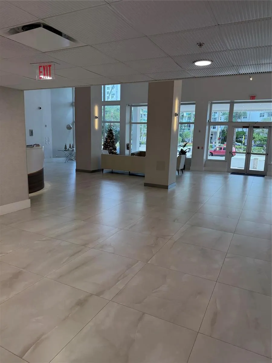 3000 S Ocean Drive #302 Hollywood, FL 33019