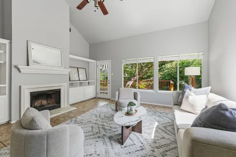 2402 Sparrow Drive