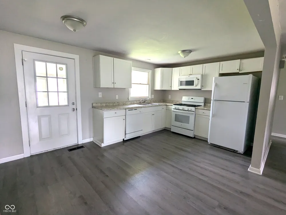 6733 S Cross Street Pendleton, IN 46064