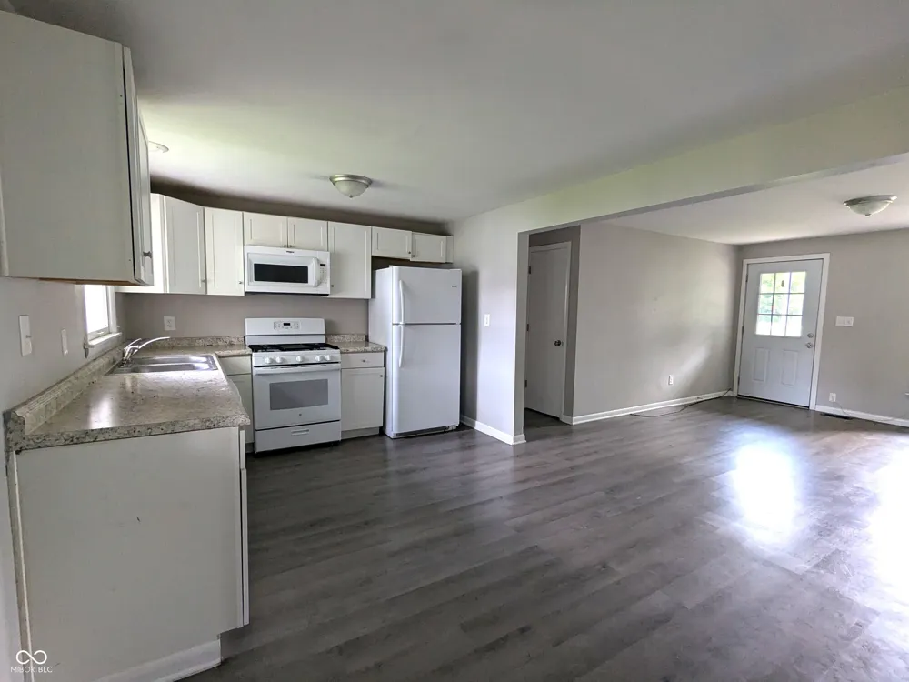 6733 S Cross Street Pendleton, IN 46064
