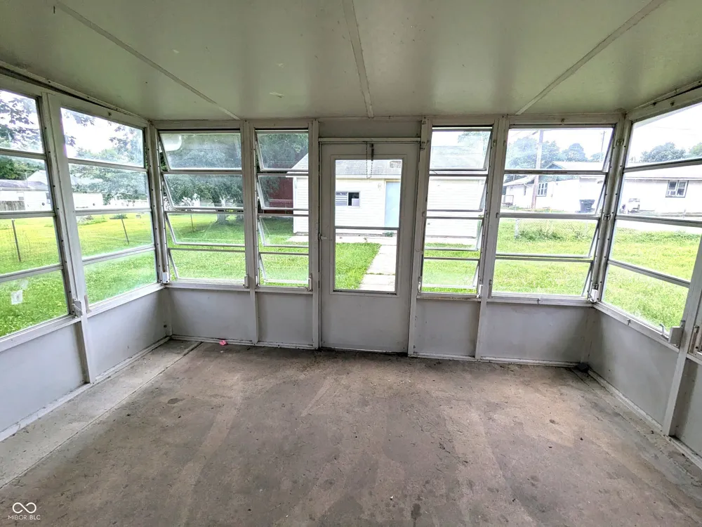 6733 S Cross Street Pendleton, IN 46064