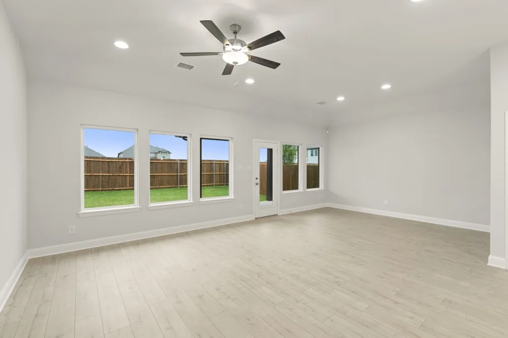 1811 Gleasondale Drive Forney, TX 75126
