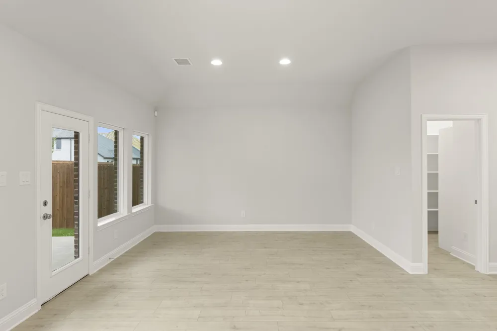 1811 Gleasondale Drive Forney, TX 75126