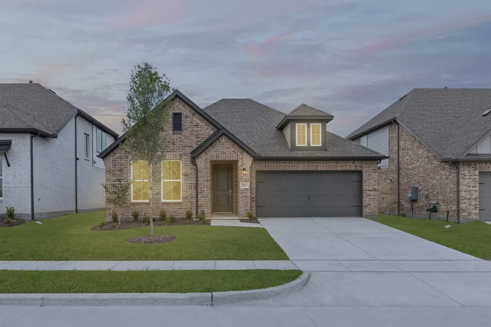 1811 Gleasondale Drive Forney, TX 75126