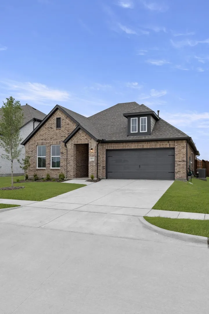 1811 Gleasondale Drive Forney, TX 75126