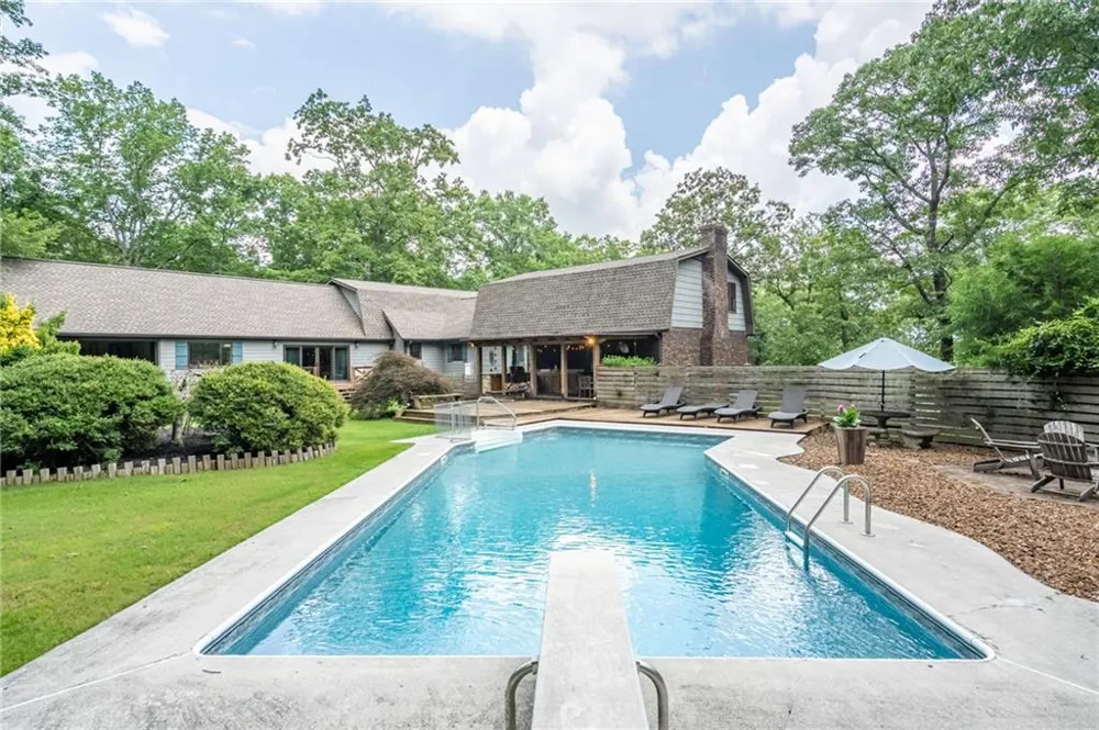 400 Race Horse Drive Summerville, GA 30747