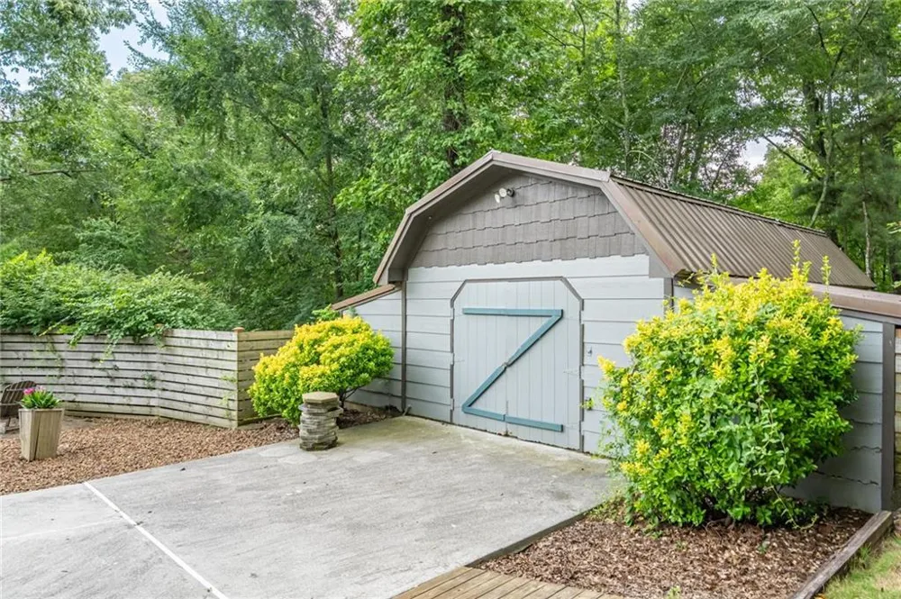 400 Race Horse Drive Summerville, GA 30747
