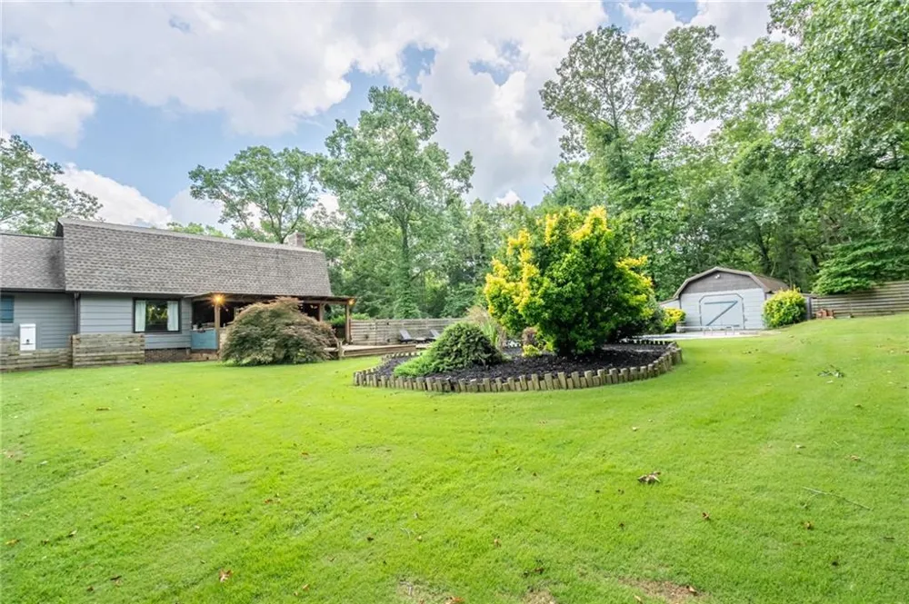 400 Race Horse Drive Summerville, GA 30747