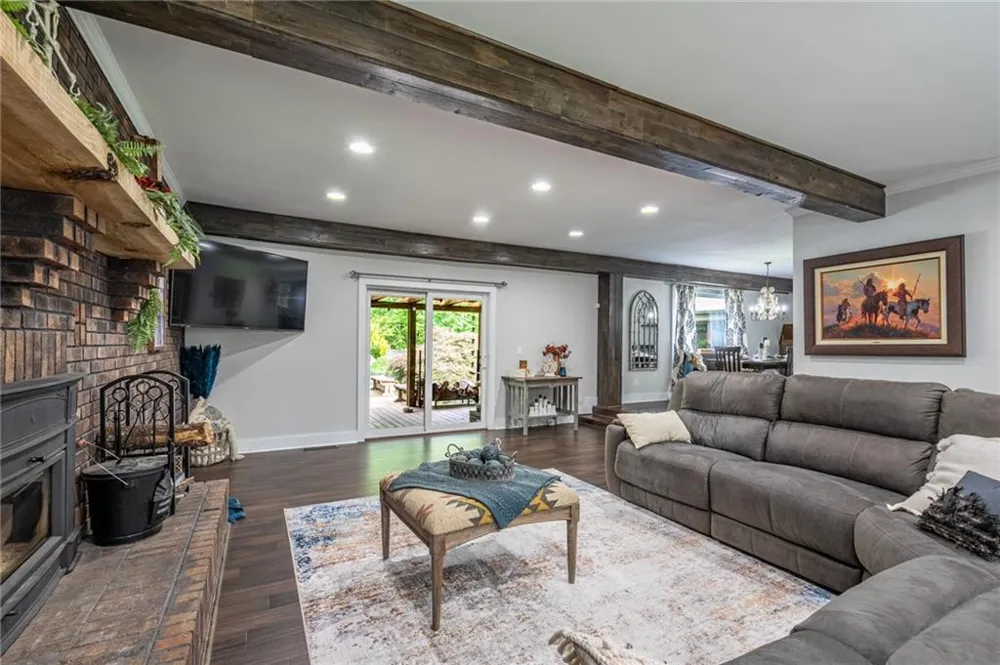 400 Race Horse Drive Summerville, GA 30747