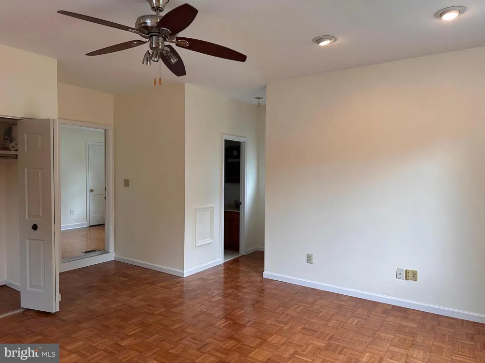 8 ARTHUR ROAD Bryn Mawr, PA 19010