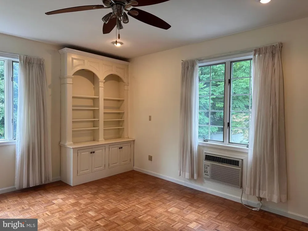 8 ARTHUR ROAD Bryn Mawr, PA 19010