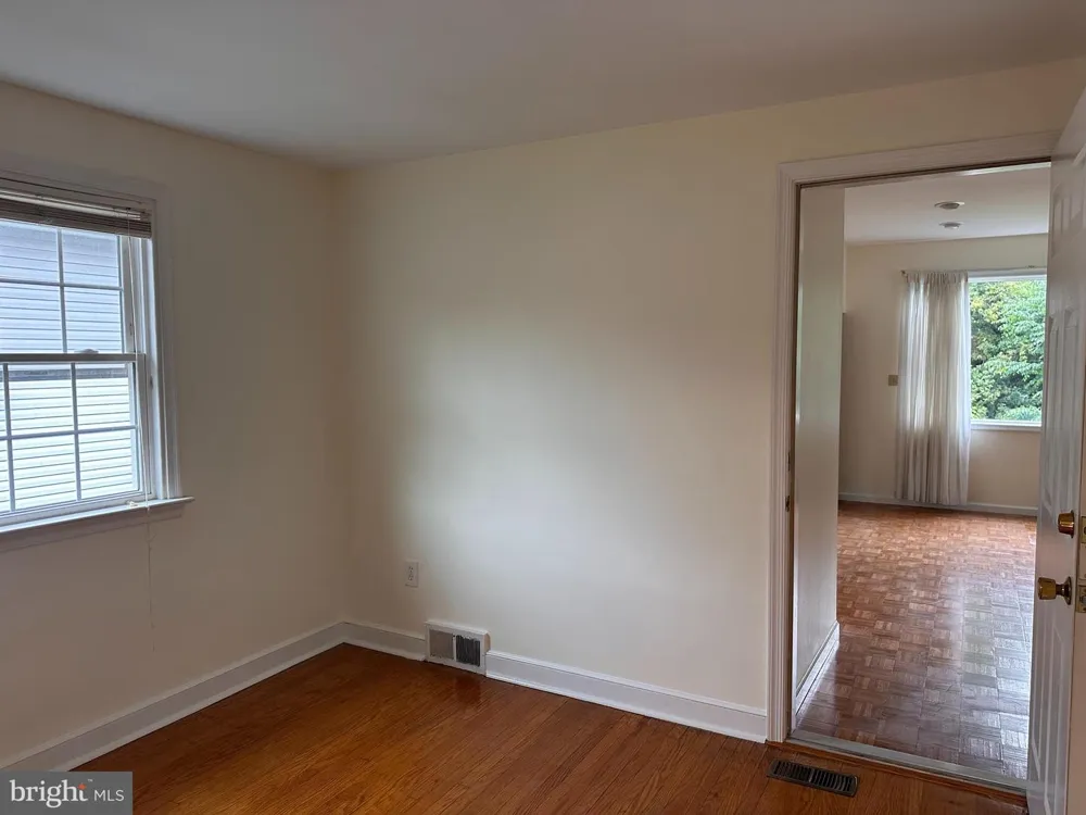8 ARTHUR ROAD Bryn Mawr, PA 19010