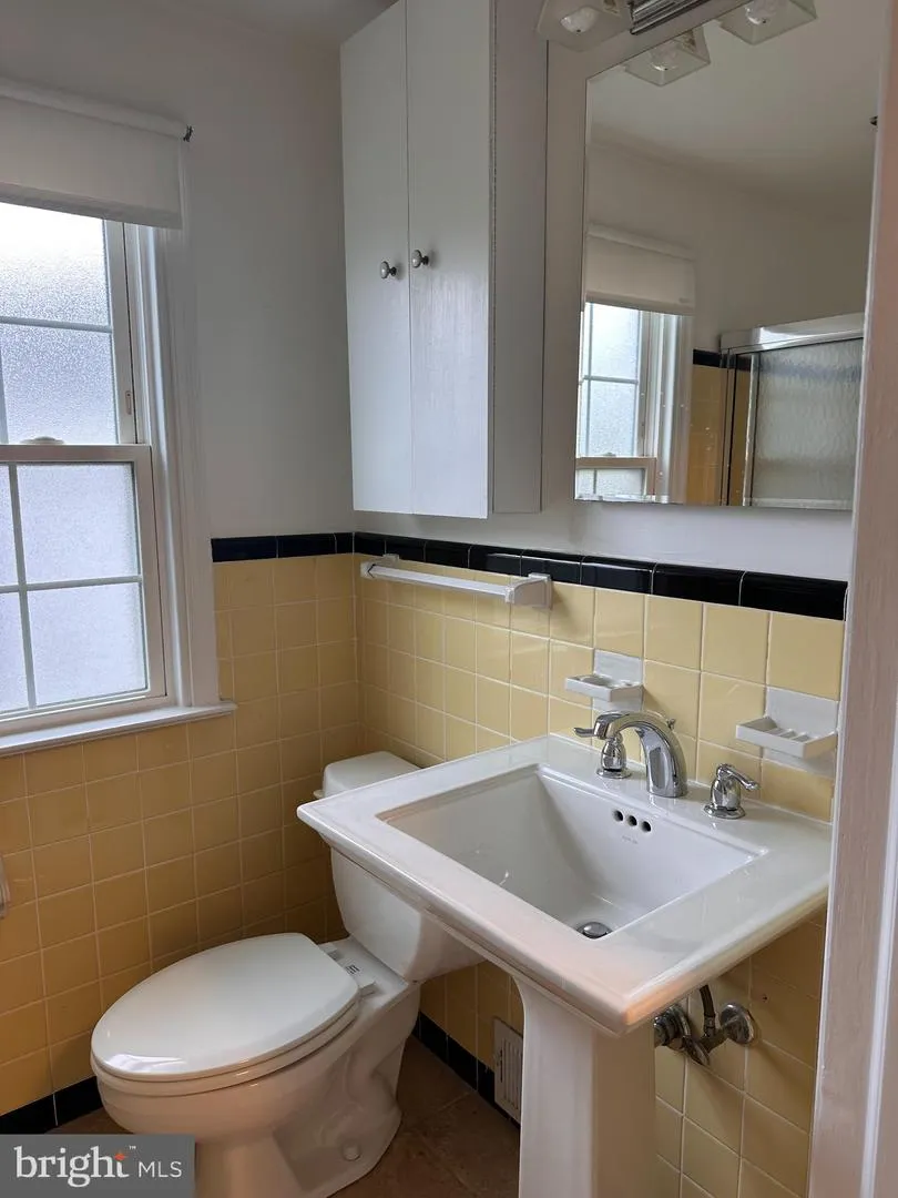 8 ARTHUR ROAD Bryn Mawr, PA 19010
