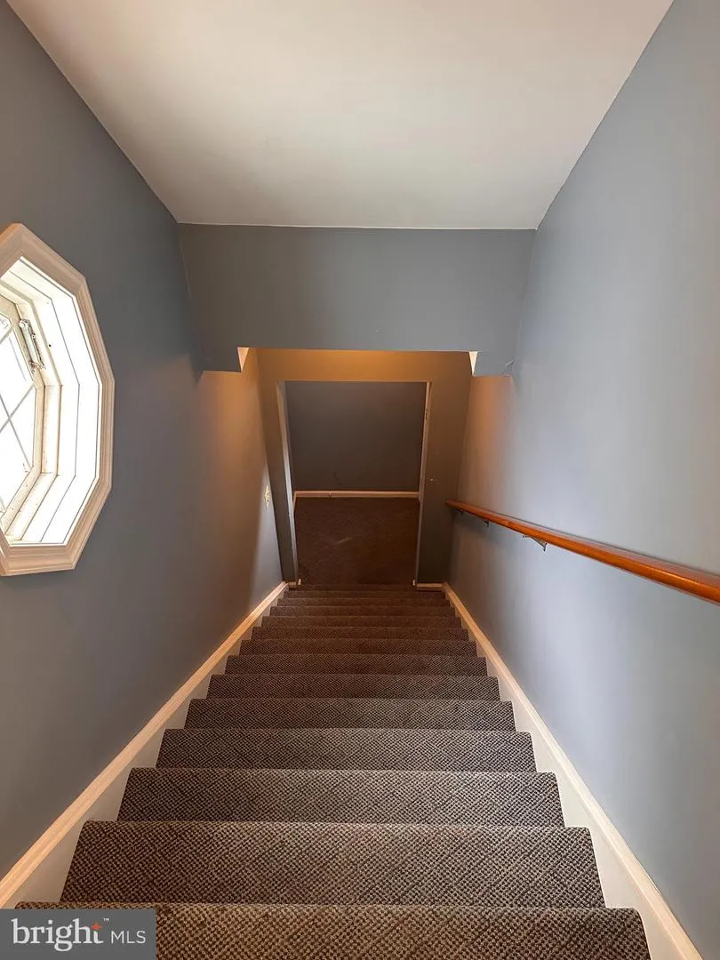 8 ARTHUR ROAD Bryn Mawr, PA 19010