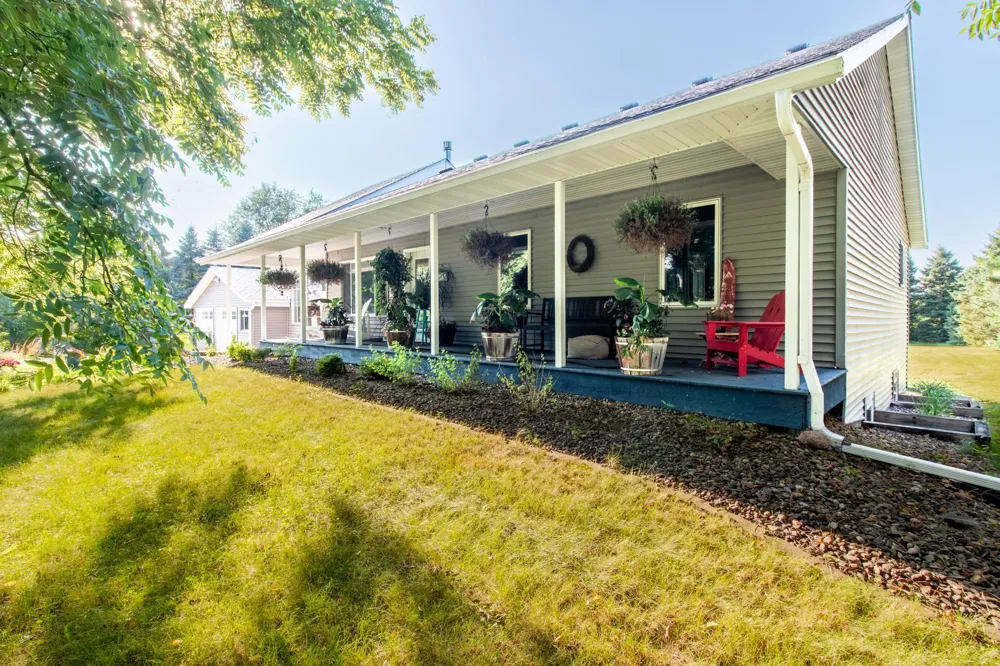 12480 212th Avenue NE New London, MN 56273