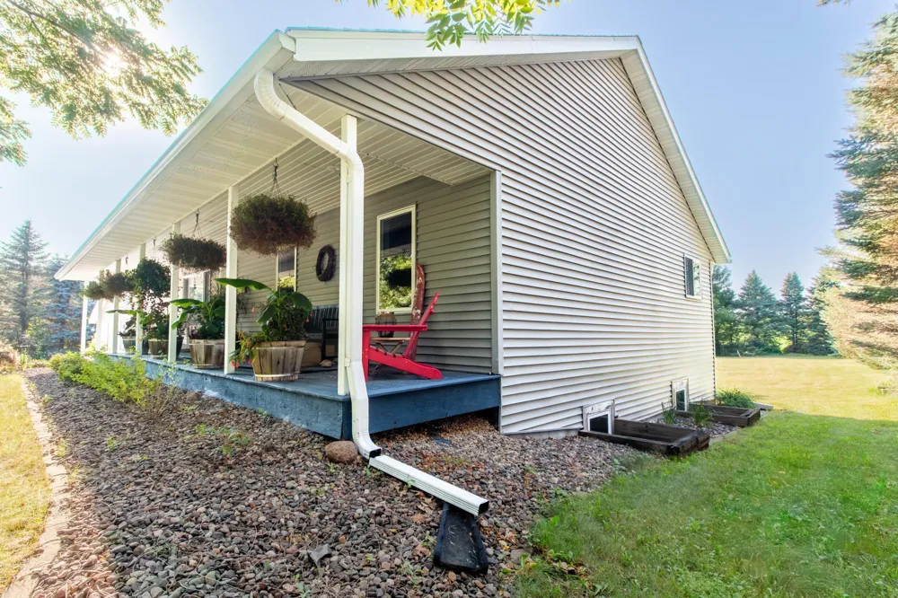 12480 212th Avenue NE New London, MN 56273