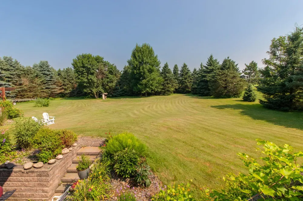 12480 212th Avenue NE New London, MN 56273
