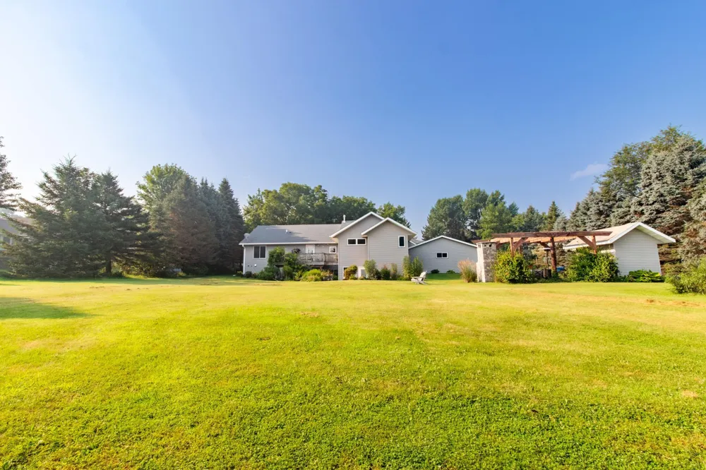 12480 212th Avenue NE New London, MN 56273