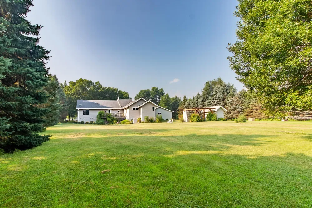 12480 212th Avenue NE New London, MN 56273