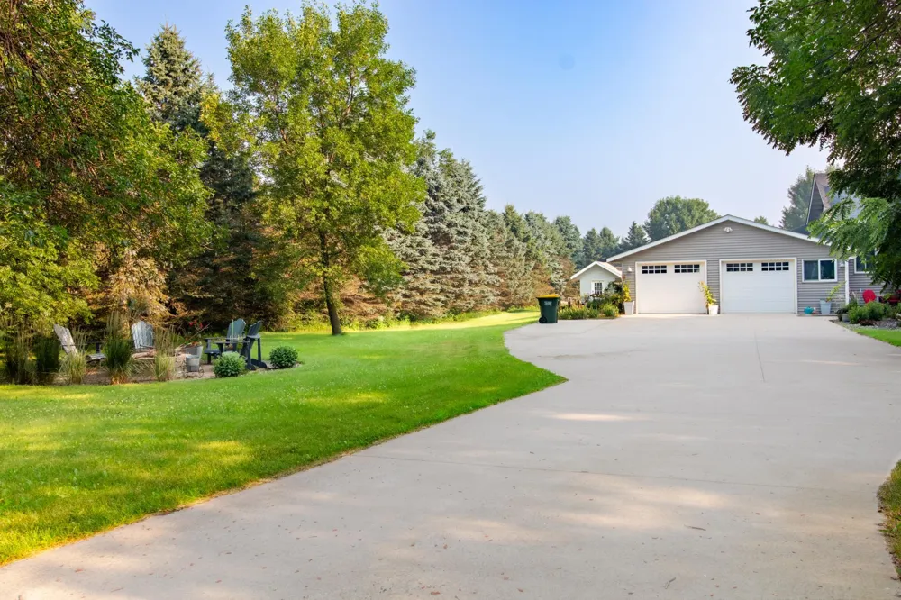 12480 212th Avenue NE New London, MN 56273