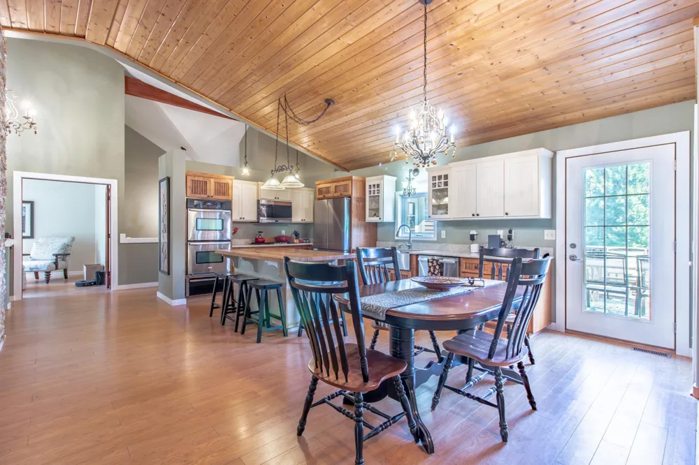 12480 212th Avenue NE New London, MN 56273