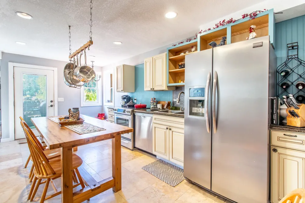 12480 212th Avenue NE New London, MN 56273