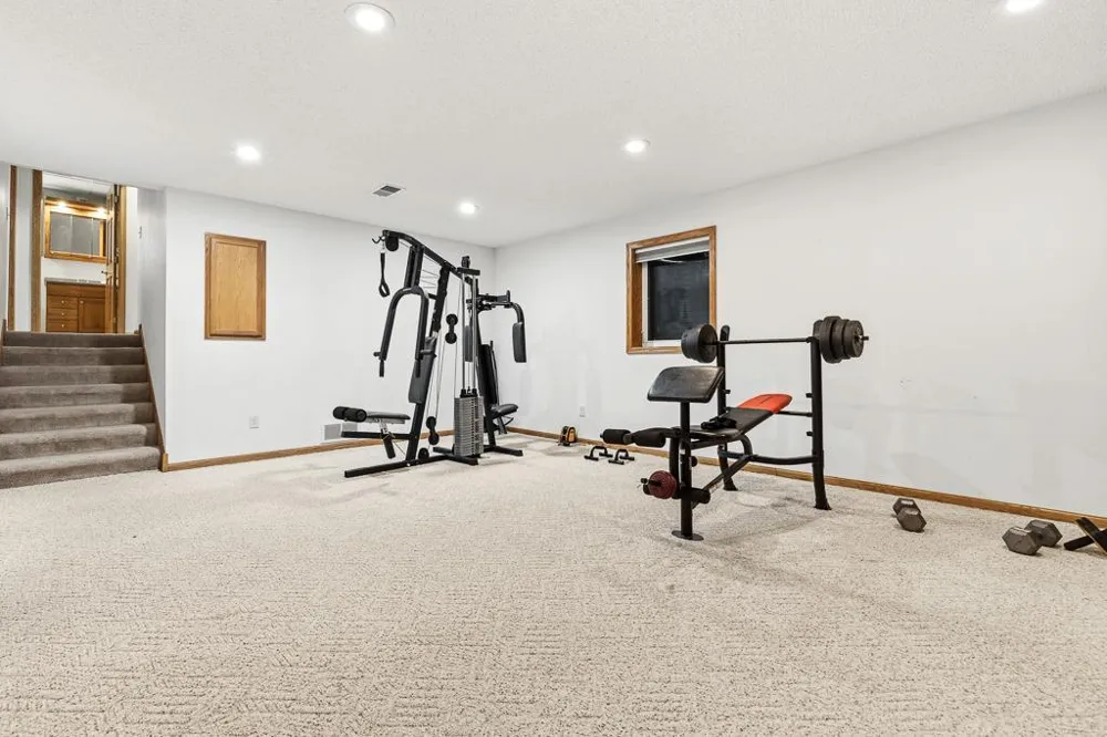 202 Rainbow Drive Marshall, MN 56258