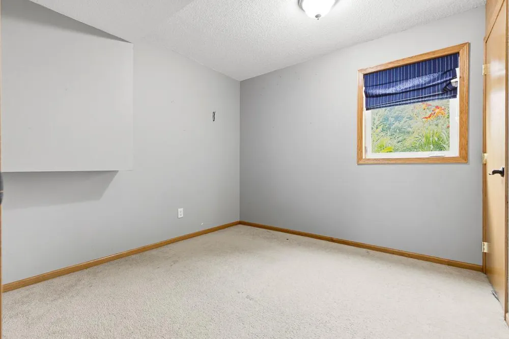 202 Rainbow Drive Marshall, MN 56258