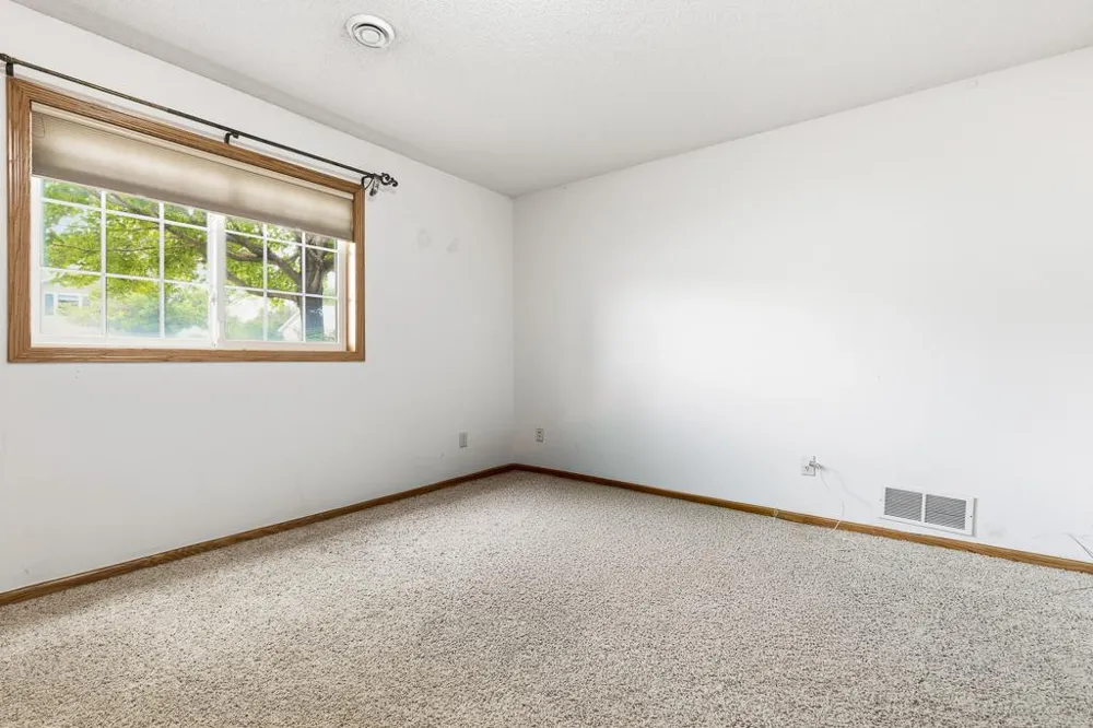 202 Rainbow Drive Marshall, MN 56258