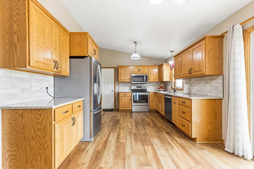 202 Rainbow Drive Marshall, MN 56258