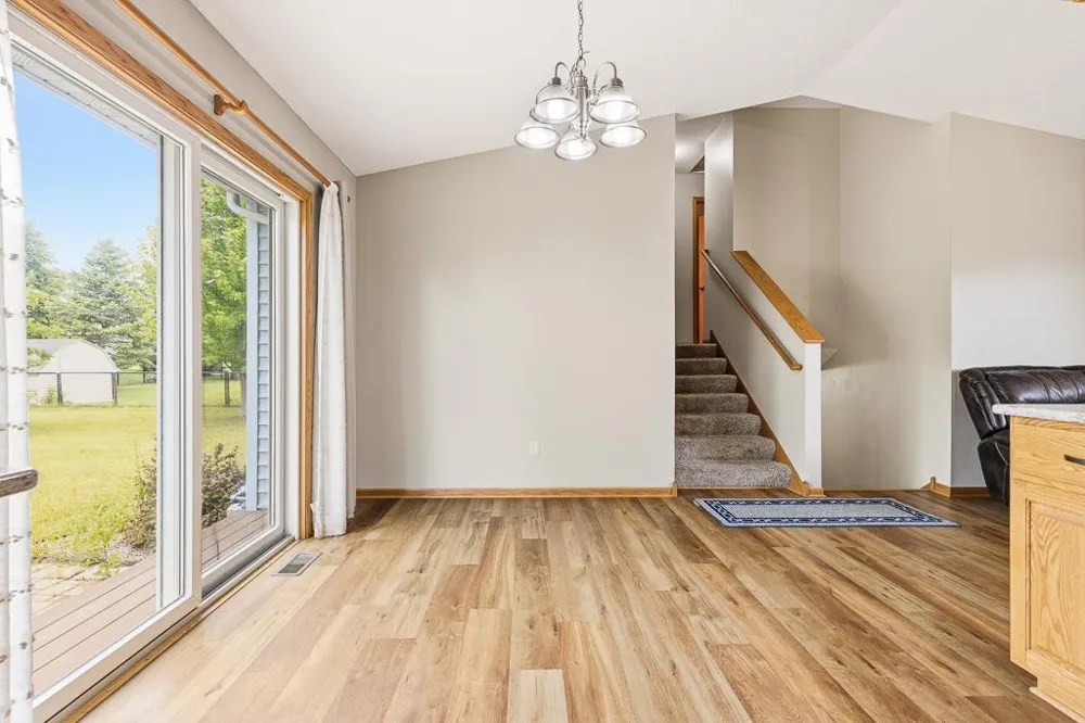202 Rainbow Drive Marshall, MN 56258