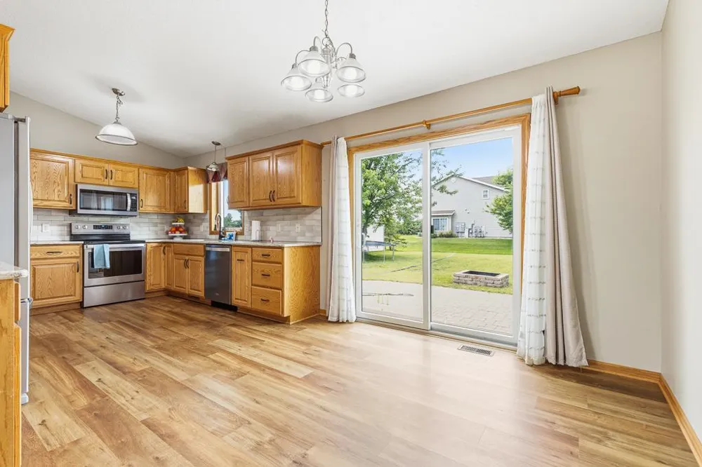 202 Rainbow Drive Marshall, MN 56258