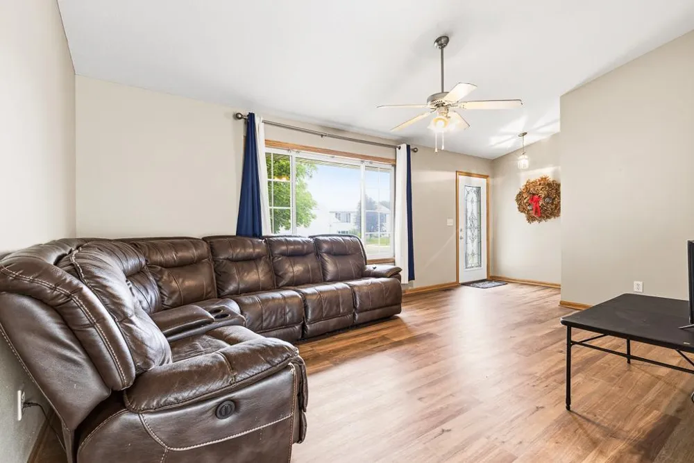 202 Rainbow Drive Marshall, MN 56258