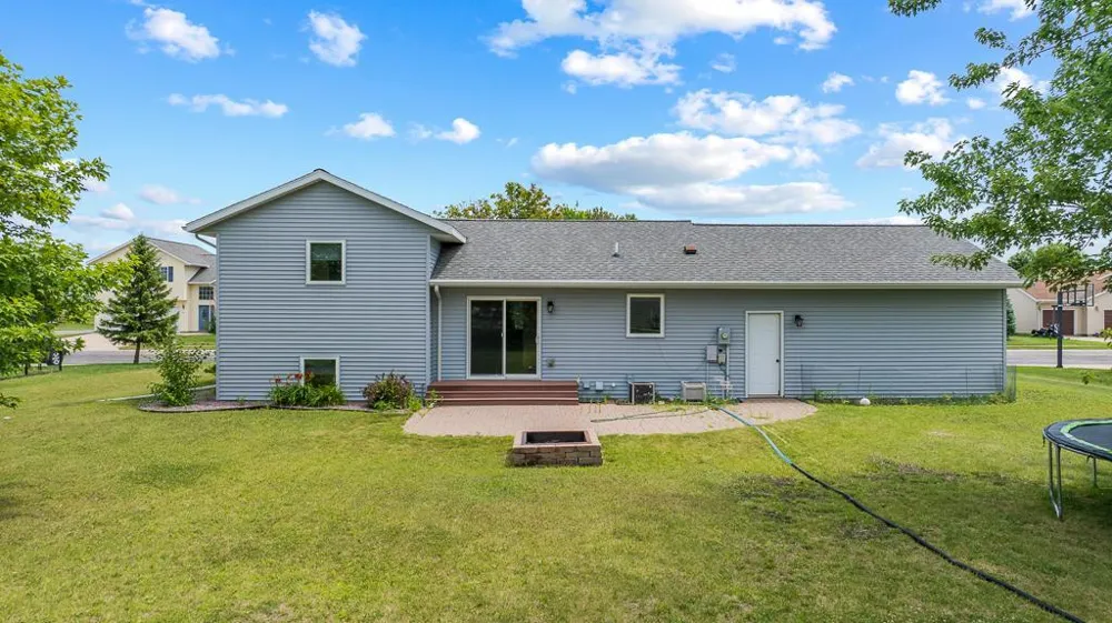 202 Rainbow Drive Marshall, MN 56258
