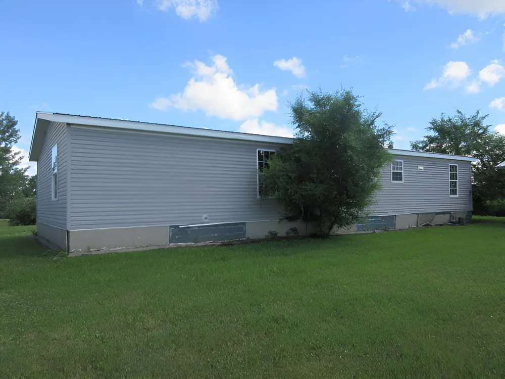 106 Brisbane Lane Emerado, ND 58228