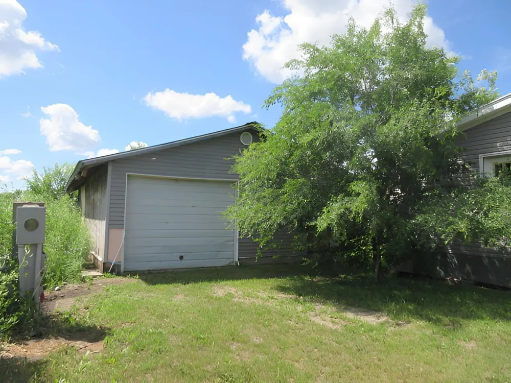 106 Brisbane Lane Emerado, ND 58228