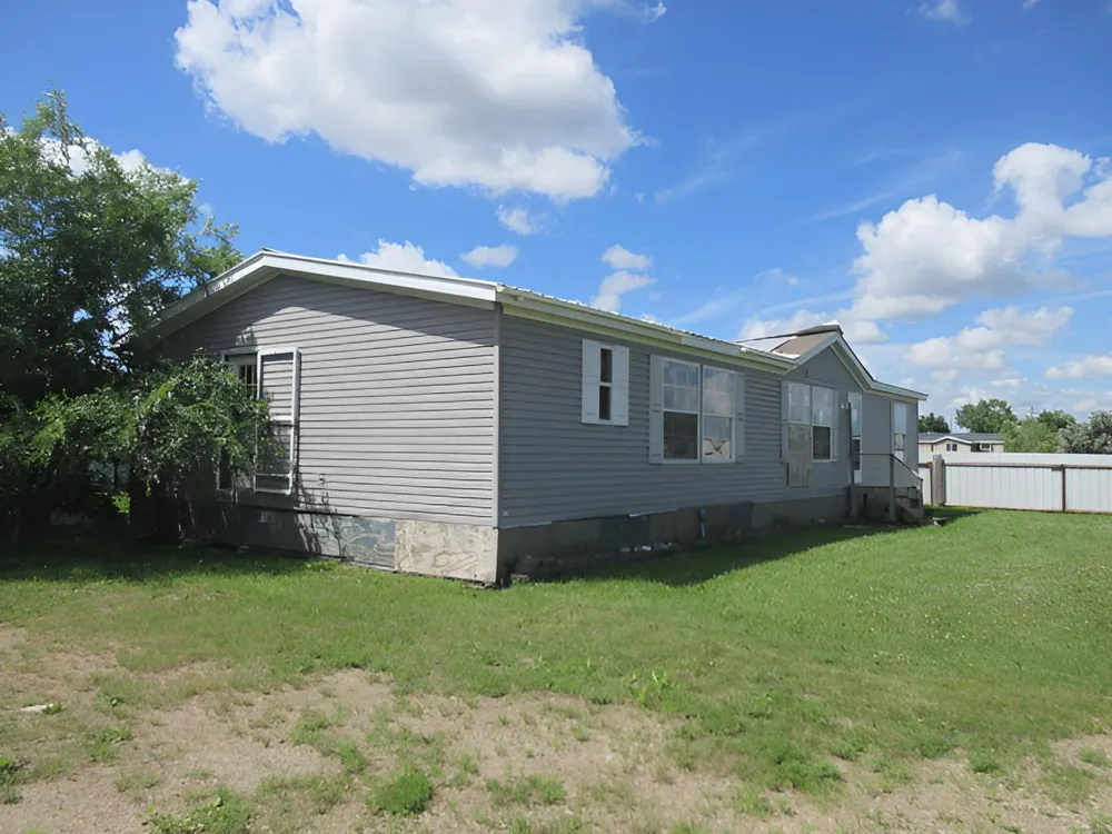 106 Brisbane Lane Emerado, ND 58228