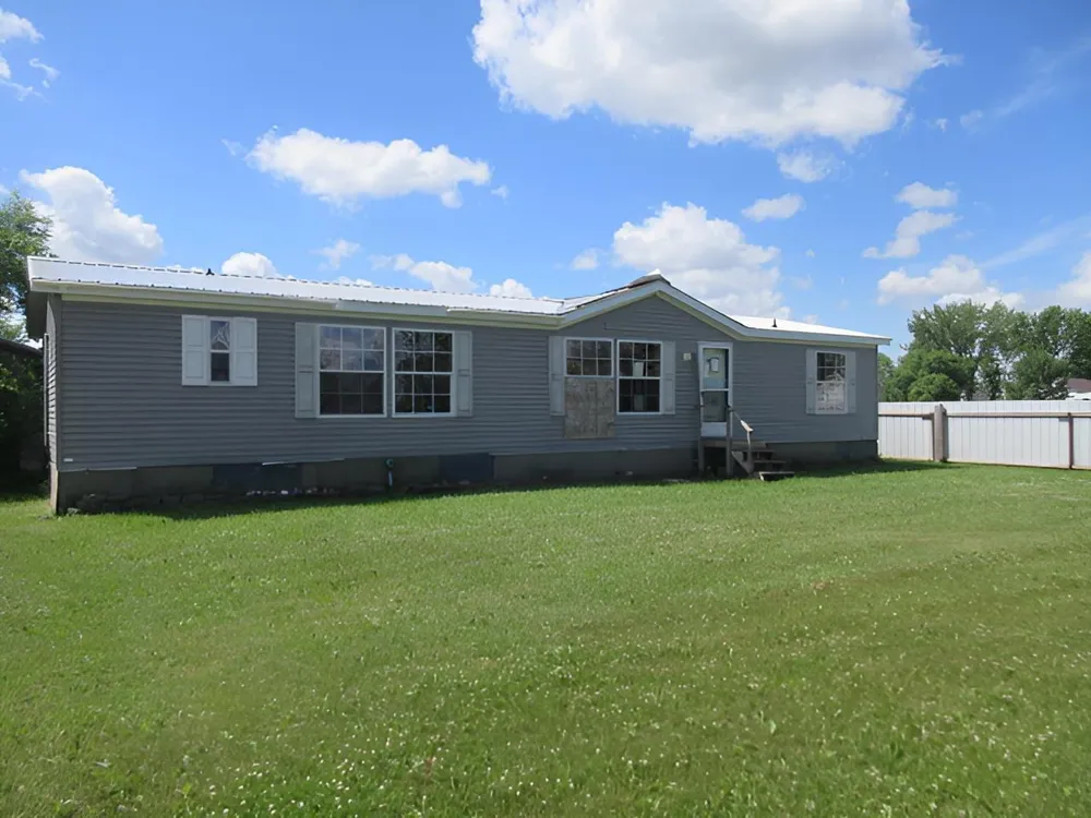 106 Brisbane Lane Emerado, ND 58228
