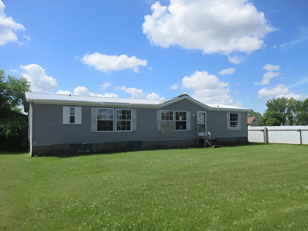 106 Brisbane Lane Emerado, ND 58228