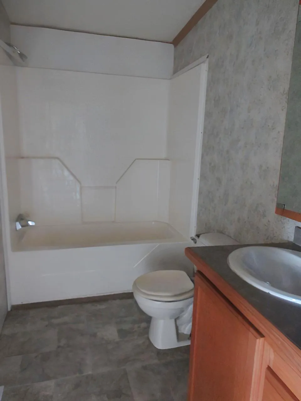 106 Brisbane Lane Emerado, ND 58228