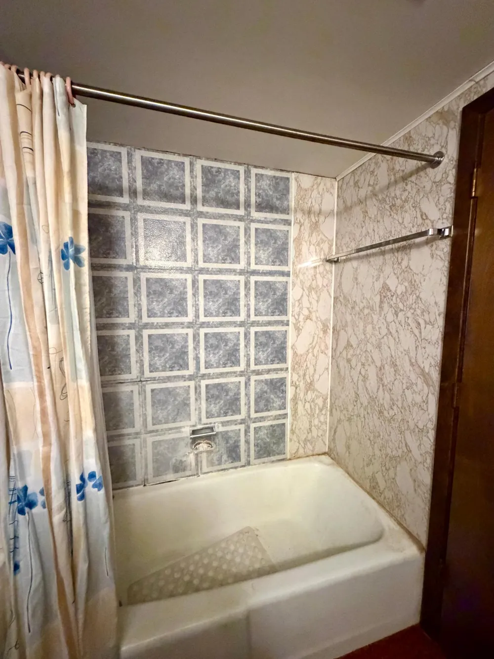 1111 Elm Cove Luverne, MN 56156