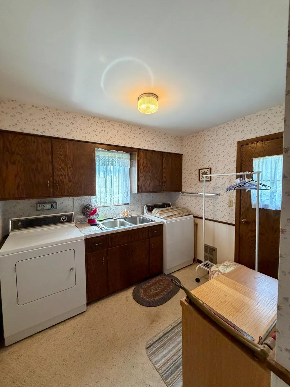 1111 Elm Cove Luverne, MN 56156
