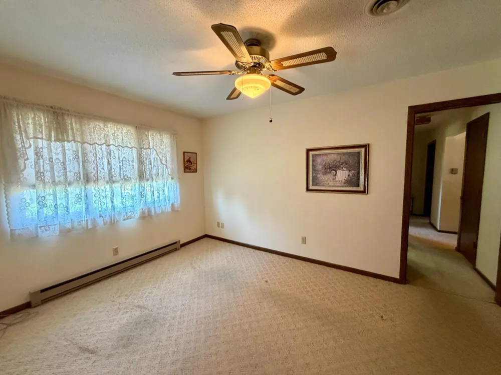 1111 Elm Cove Luverne, MN 56156