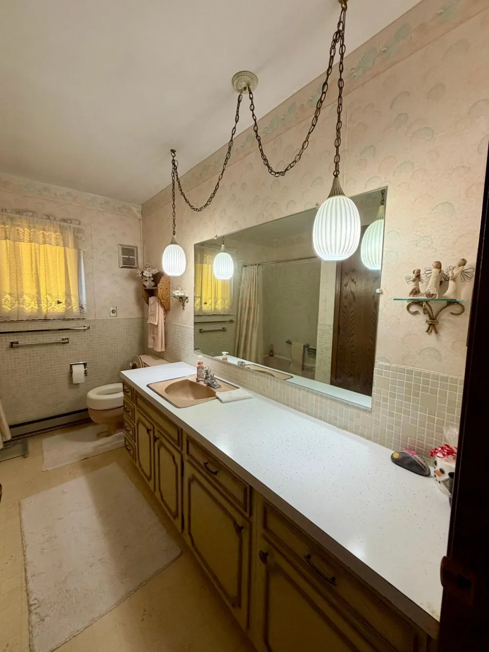 1111 Elm Cove Luverne, MN 56156
