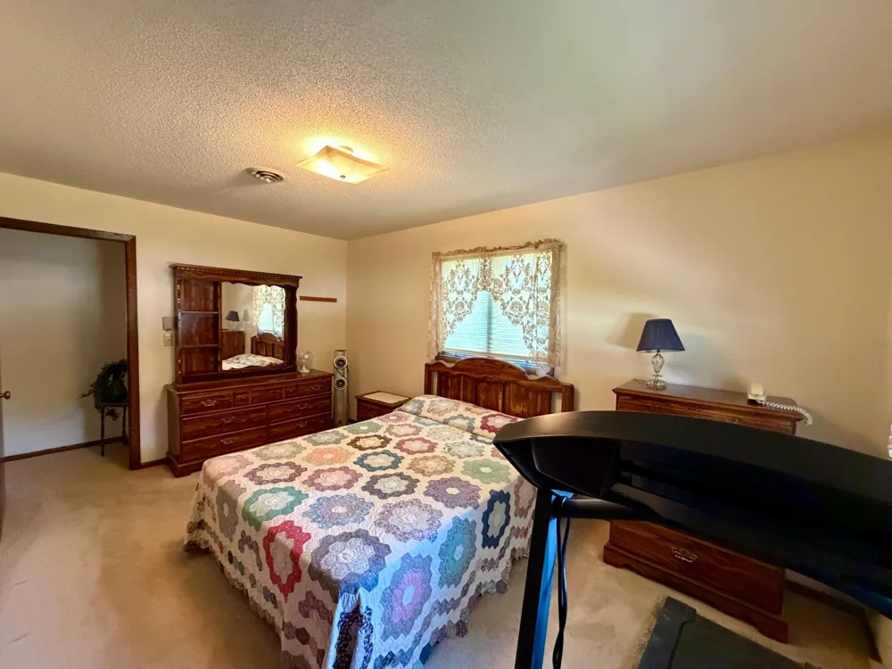1111 Elm Cove Luverne, MN 56156