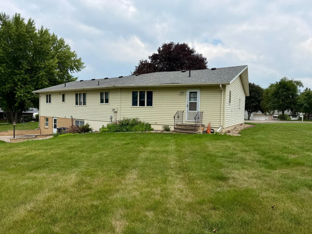 1111 Elm Cove Luverne, MN 56156